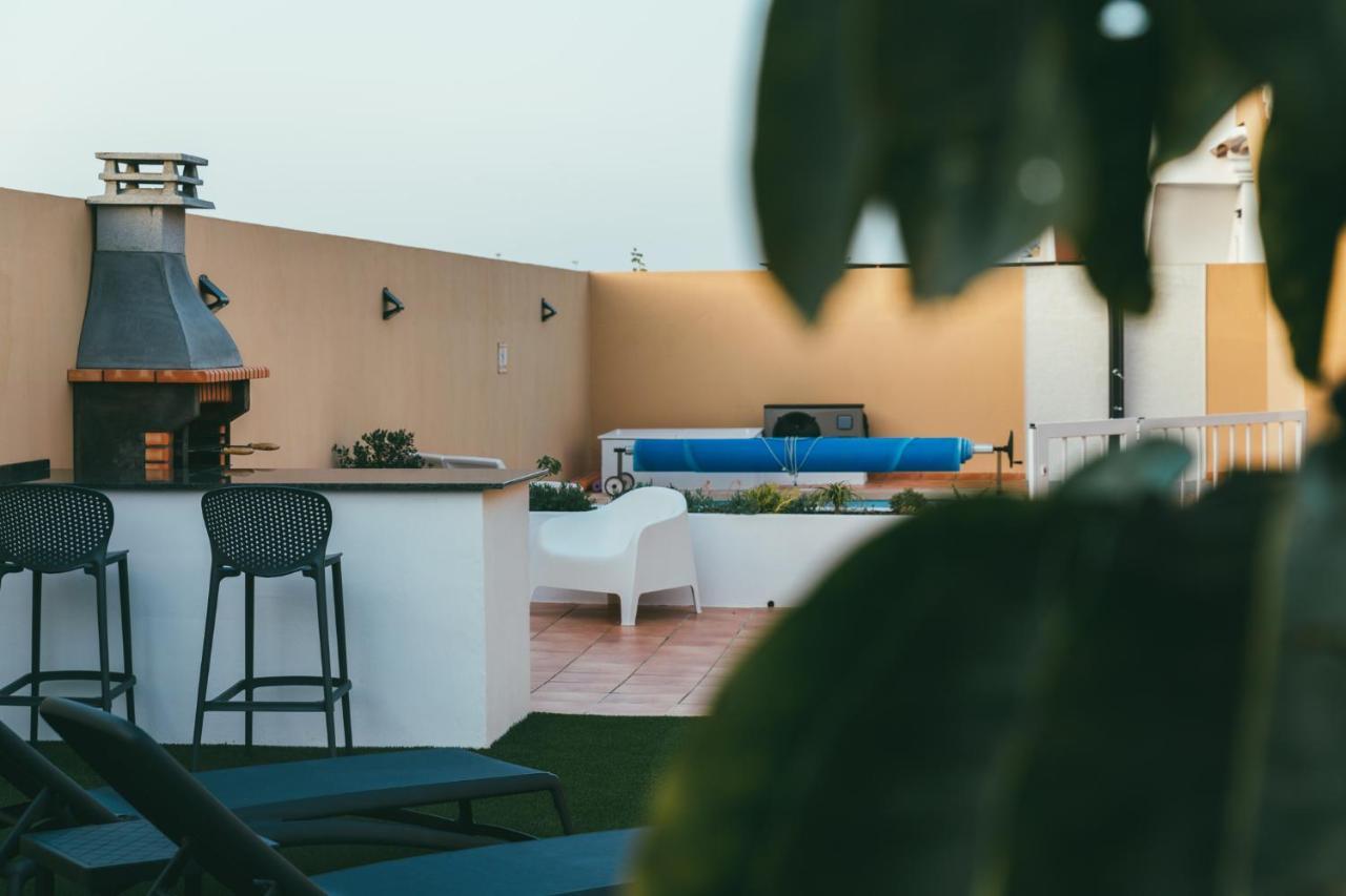 Moderne Villa Met Verwarmd Zwembad In كوراليهو المظهر الخارجي الصورة