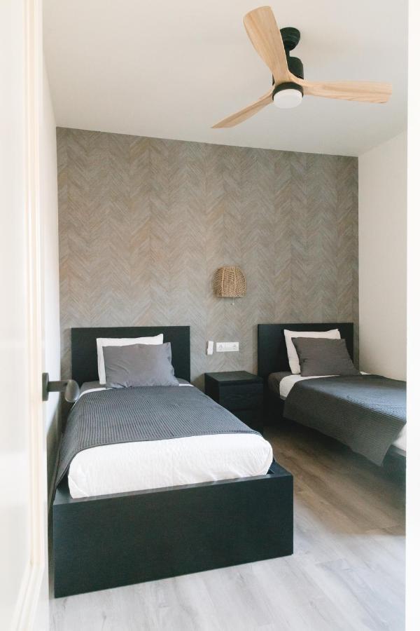 Moderne Villa Met Verwarmd Zwembad In كوراليهو المظهر الخارجي الصورة